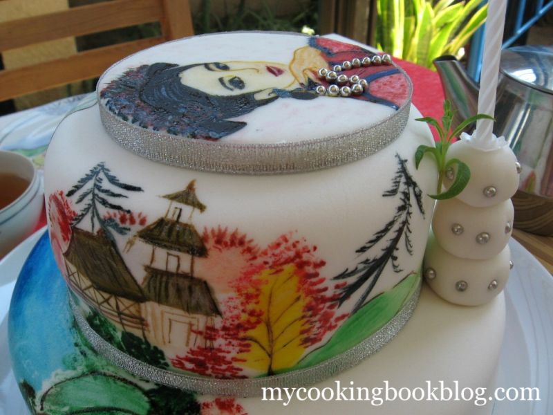 Рисувана Торта с Китайски Елементи и Красива Азиатка