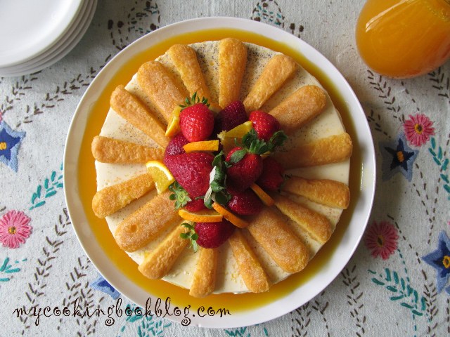 Десерт с панакота ягоди и портокали