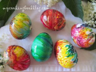 Боядисване на Великденски яйца с желатин