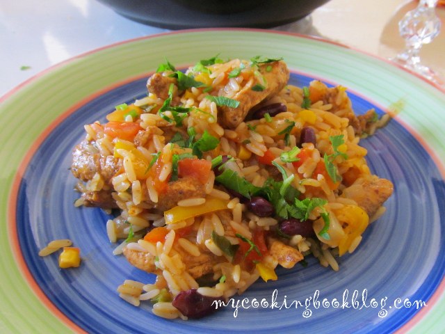 Мексикански ориз с пилешко